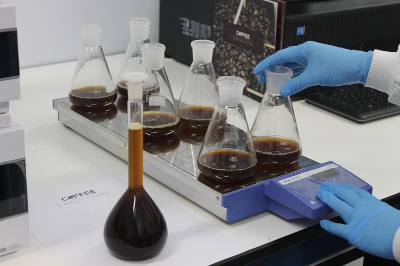 디카페인 속 미량 카페인 민감 반응 신경과민을 유발하는 그 허점