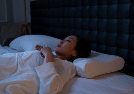 수면의 질이 떨어지는 이유, 스마트폰 말고도 흔한 3가지 생활 습관과 해결법